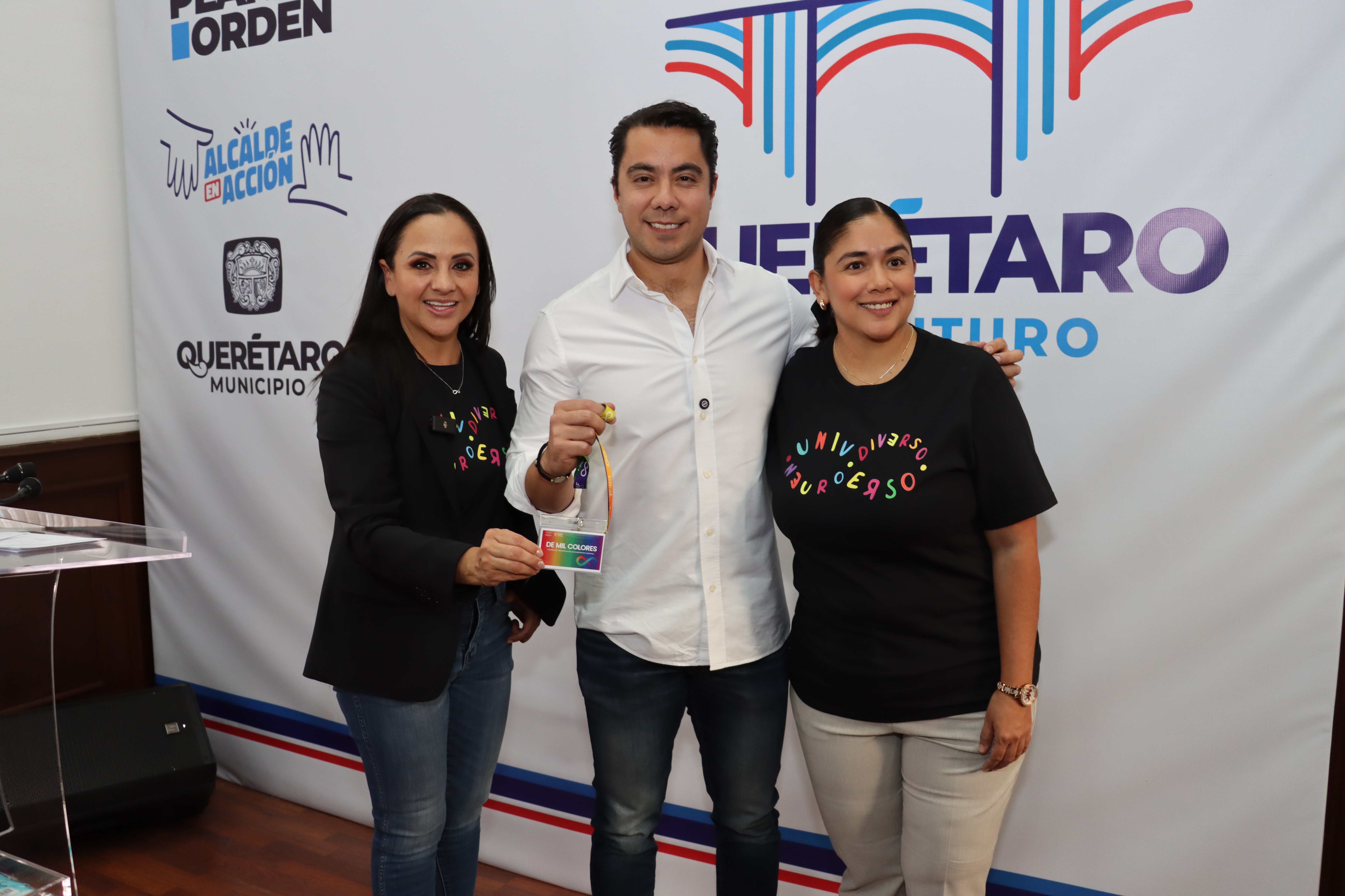 Presenta Felifer Macías el programa “De Mil Colores” para la inclusión y visibilidad del autismo