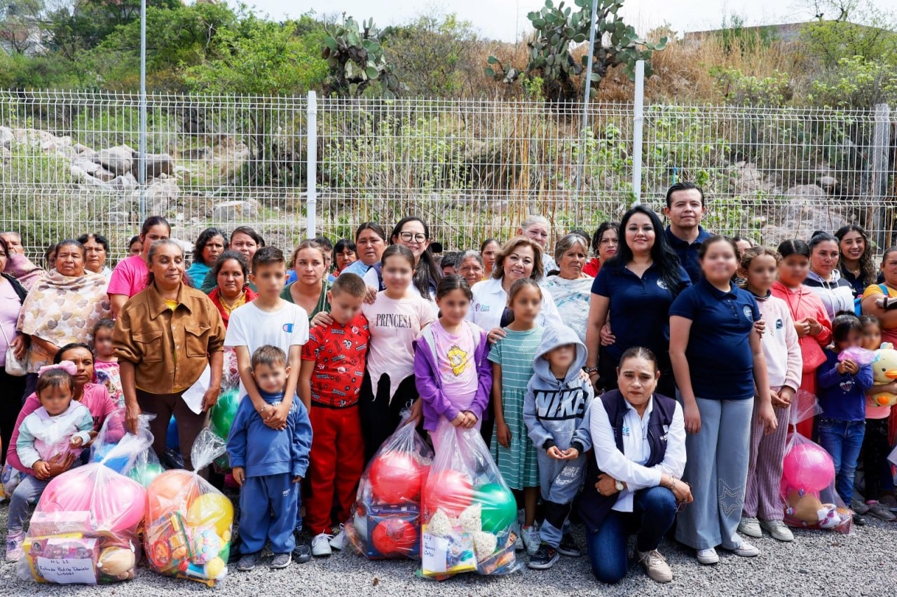 SMDIF Querétaro celebra el Día del Niño con entrega de apoyos en Santa Rosa Jáuregui